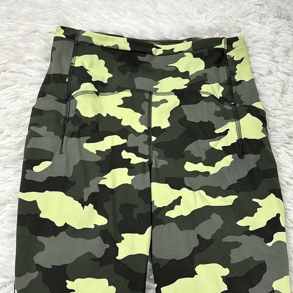 Lululemon Swift Speed High-Rise Crop 21" Heritage 365 Camo Crispin Green Multi - Picture 3 of 8